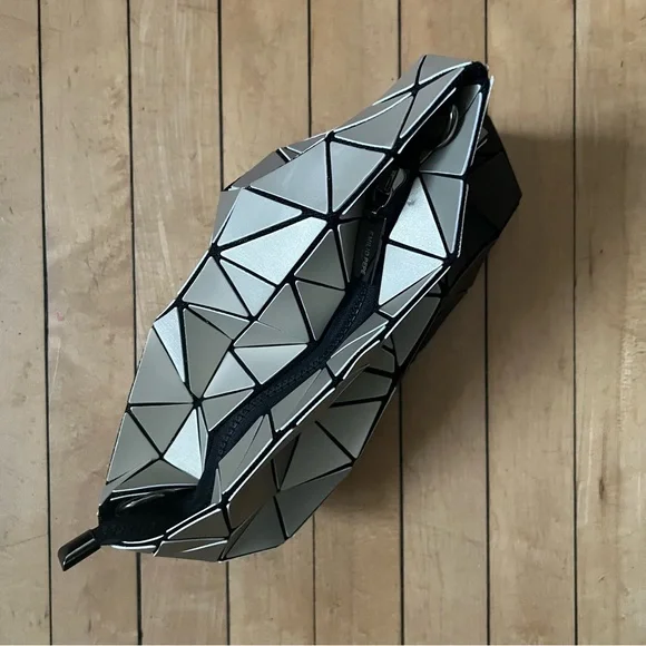 Modern Silver and Black Geometric Clutch - Picture 7 of 8